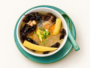 24. Potage de Vermicelles avec Champignons Chinois 木耳粉丝汤