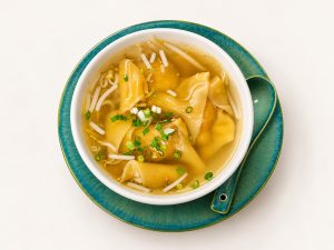 26. Potage aux Raviolis 云吞汤