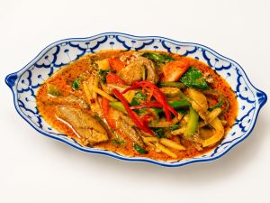 48. Emincé de Canard rôti au lait de Coco et Curry Rouge 红咖喱鸭
