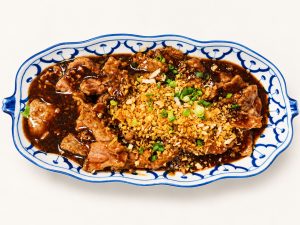 34b. Emincé de Boeuf à l’Ail et au Poivre 蒜香牛肉