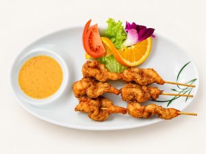 03. Brochettes de Crevettes avec Sauce aux Cacahuètes (3 Pièces) 虾串