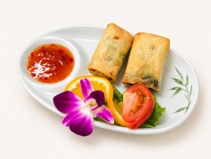 04.☘️ Rouleaux de Printemps Traditionnels Végétariens (2 Pièces) 炸素春卷